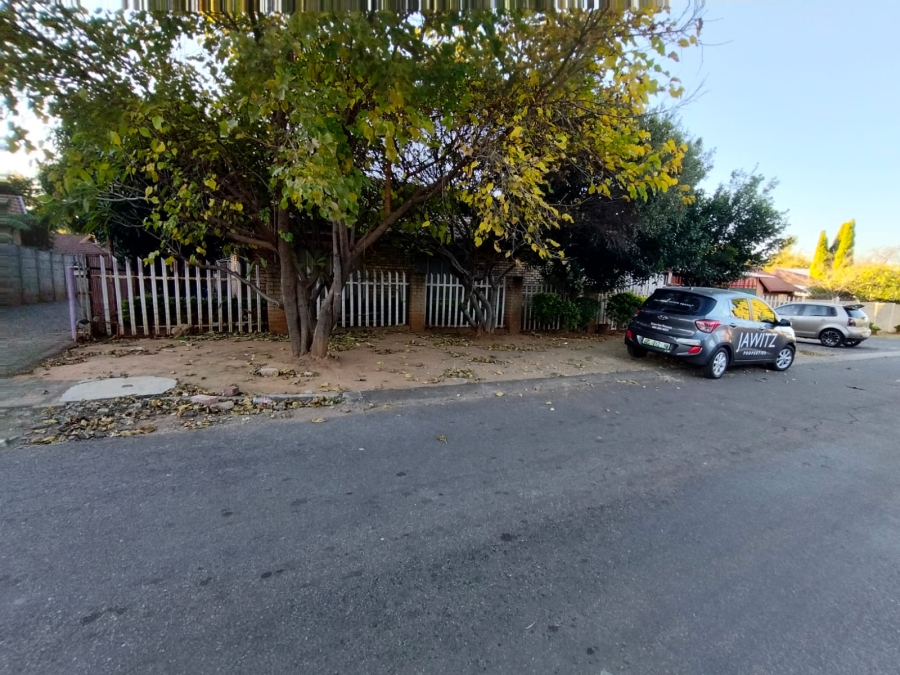 2 Bedroom Property for Sale in Geelhoutpark North West